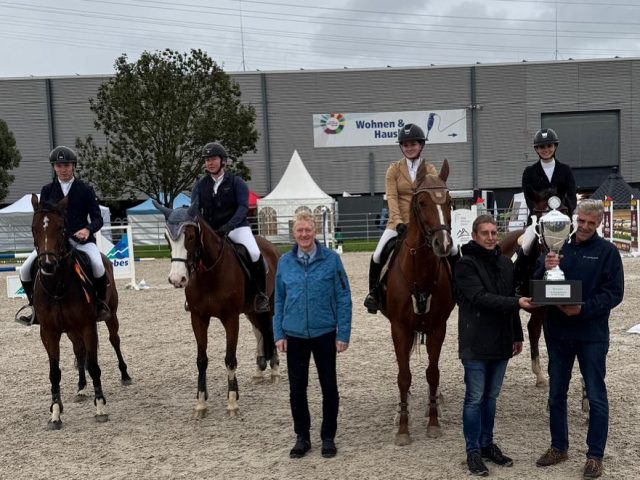 Den Wanderpokal der Stadt Offenburg bleibt beim RC Altenheim!